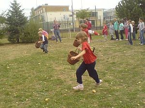m02